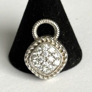 Elegant Silver Pendant with Crystals